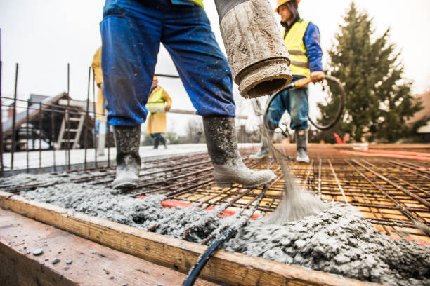 Best Concrete Sidewalk Installation  in Nederland, TX
